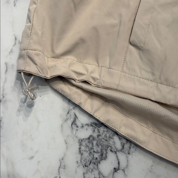 NWT New Balance Beige Cropped Hooded Windbreaker Jacket - L - Picture 4 of 8